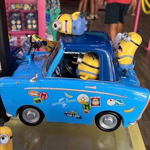 Universal Accents New Universal Studios Minions Popcorn Bucket